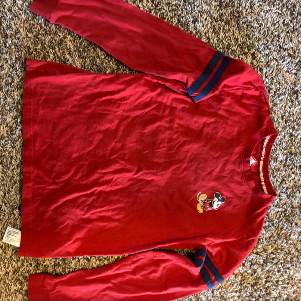 Disney Original Mickey Red Longsleeve shirt. Size Xl Kids. In EUC.
